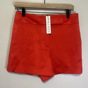 NWT Alice + Olivia Bright Poppy Red satin Shorts Size 4 $225